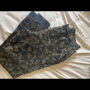 Men’s Nike Tech Fleece Green Camo Sweatpants